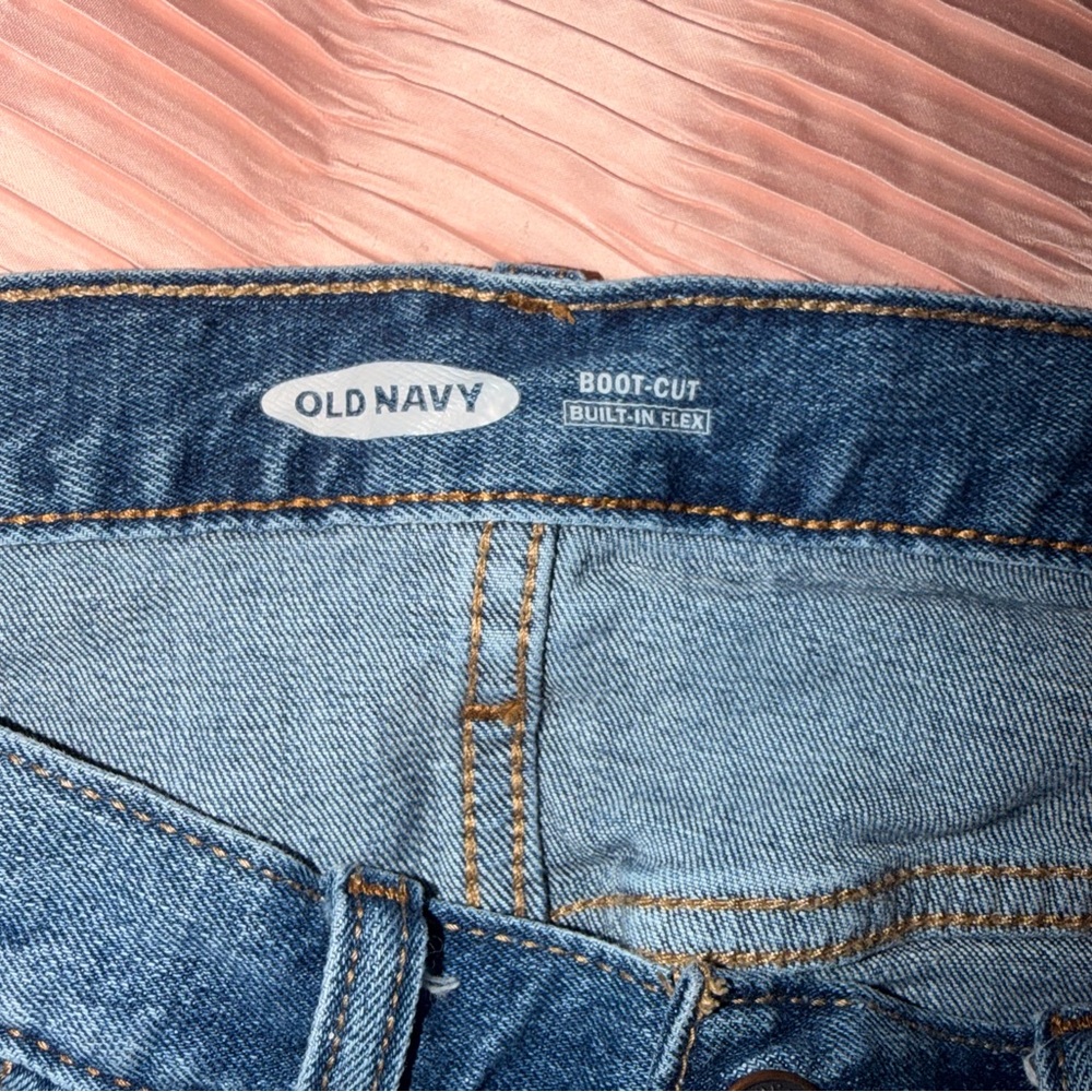 Old Navy Bootcut Jeans - Picture 4 of 7